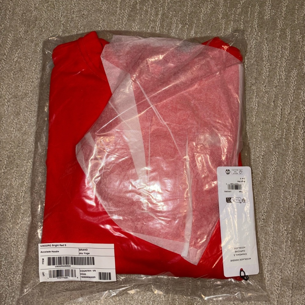 Alo Accolade Hoodie Bright Red NWT - Picture 4 of 7